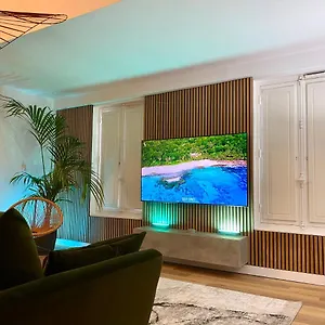 https://sv-lexperience-design-duplex-in-marseille.fr-provencehotel.com